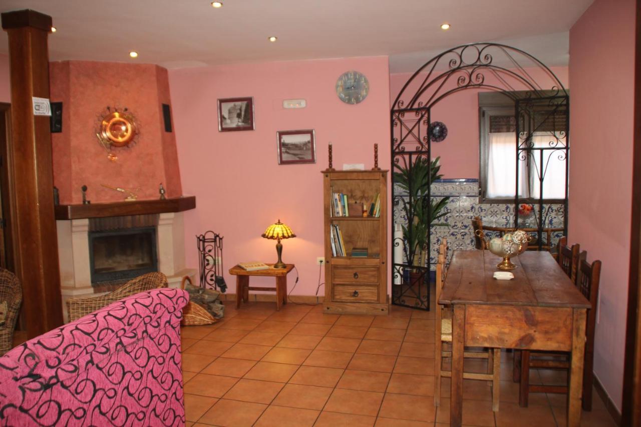 La Casa Madrona Appartement Villacastín Buitenkant foto