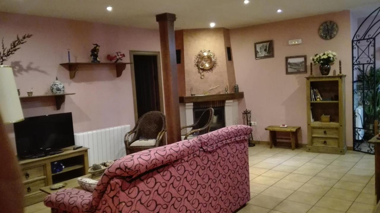La Casa Madrona Appartement Villacastín Buitenkant foto